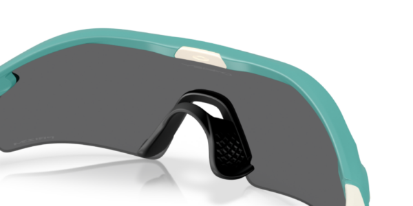 Oakley 9495D SOLE — 949504 — Ottica Polaris